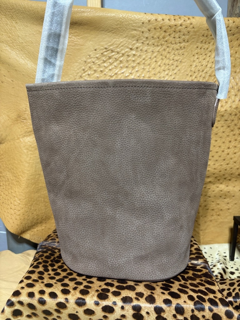 Berkeley bucket bag in leather